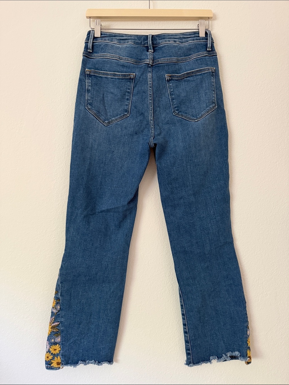 Driftwood Clara Sunflower Floral Embroidered Flare Jeans Size 27 Boho Festival - Picture 4 of 9
